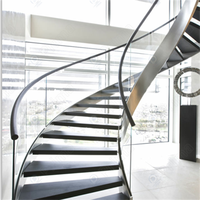 Solution d'escalier circulaire élégante sur mesure, escalier en colimaçon en bois moderne et luxueux pour l'intérieur de la maison