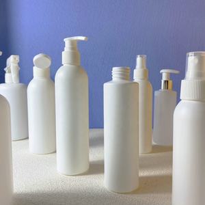 Botellas de HDPE Redondas Boston de 500 ml con Pulverizador, para Envasado de Champú, Loción y Productos para el Cuidado de la Piel, Color Personalizado al por Mayor - Product Image 2