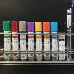 หลอดเก็บเลือดสุญญากาศแบบไม่มีสารเติมแต่ง ฝาสีแดง แบบธรรมดา สำหรับสัตว์  ทำจากพลาสติก PET - Product Image 4