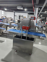 Machine automatique de dépose de pâte à cupcakes et à gâteaux à piston avec remplissage de particules pour la fabrication de muffins et de gâteaux, état neuf