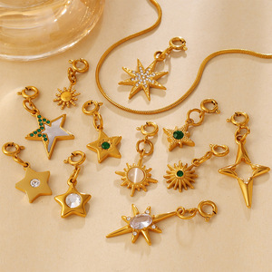 Dijes de estrella y sol de acero inoxidable chapados en oro de 18 quilates, accesorios de joyería DIY, colgante unisex para collar o pulsera - Product Image 1