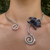 Nouveauté : Collier ajustable en spirale florale, motif fleur d'iris irisée, enroulé à la main, bijou de mode pour femme