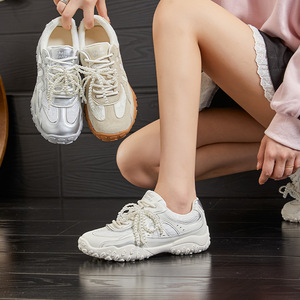 Chaussures <span class=keywords><strong>en</strong></span> <span class=keywords><strong>cuir</strong></span> blanches pour femmes nouvelle plate-forme chaussures mode longues jambes confortables été décontracté <span class=keywords><strong>Derby</strong></span> B30 baskets - Product Image 1