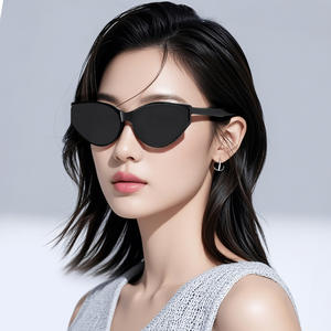 แว่นกันแดดทรงแคทอายสุดฮิตสำหรับผู้หญิง กรอบเล็ก สีดำ วัสดุ PC ป้องกันรังสียูวี 400 รุ่นที่ 3 ป้องกันแสงแดด สไตล์ยุโรปอเมริกัน - Product Image 2
