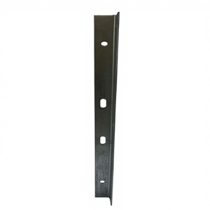 Accesorios de Energía para Postes: Brazo Angular Galvanizado en Caliente (HDG) al por Mayor - Fabricante Líder en China de Herrajes para Líneas Eléctricas - Product Image 1