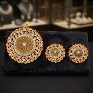 Fabricants et grossistes d'ensembles de pendentifs en alliage de zircon artificiel en Inde pour les occasions de mariage, de fiançailles, d'anniversaire, de fête - Product Image 3