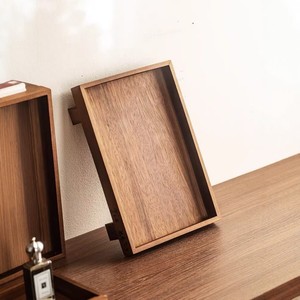 Cao Mu Society Plateau à bijoux en bois massif, couleur noyer, organisateur de rangement rectangulaire pour la maison, le bureau ou la table - Product Image 1