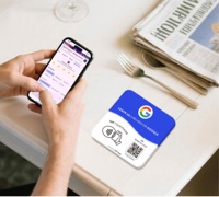 Plaque en acrylique NFC Google 13,56 MHz, carte de visite étanche pour les outils de marketing et d'adhésion aux hôtels avec puce personnalisée