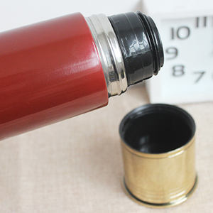 กระติกน้ำสุญญากาศสแตนเลส<span class=keywords><strong>แบ</strong></span>บมีฝาปิด ขนาด 750 มล. ขายดีที่สุด เป็นมิตรกับสิ่งแวดล้อม ดีไซน์เรียบง่าย สำหรับงานซับลิเมชั่น - Product Image 5