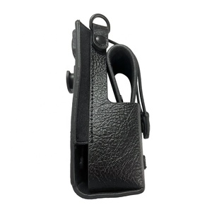 Estuche de Transporte de Cuero RLN5383A con Presilla para Cinturón y Anillos en D para Walkie Talkie DP1400 GP3188 DEP450 CP200D - Product Image 2