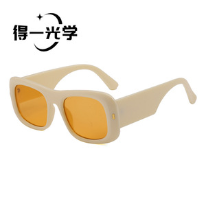 Oversized Square <b>Sunglasses</b> Black UV400 Women Fashionable Retro Frame - Product Image 2