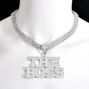 Collar con colgante de diamante moissanita atractivo y muy vendido, ideal para uso casual y de fiesta, disponible a un precio razonable. - Product Image 1