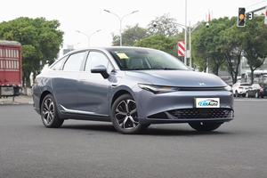 XPENG P5 <span class=keywords><strong>500Plus</strong></span> R17 2024, Largo Alcance, Carga Rápida, Techo Solar, Vehículo Eléctrico Usado de Alto Rendimiento, Disponible en China - Product Image 3