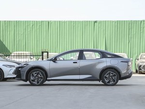 JIBEN Toyota BZ3 Veicolo Elettrico Usato Berlina - Product Image 2
