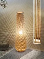 Nouveau Design Restaurant Home Decor Tissé à la Main en Bambou Osier Lampadaire Rotin Naturel Chambre Coin Restaurant Éclairage