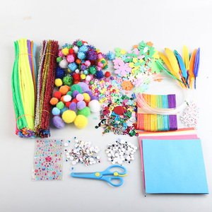 Kit Artigianale Tutto-in-Uno per Bambini: Pompon in Plastica, Scovolini, Fogli di Feltro, Idee a Tema Cartone Animato, Materiali Creativi per <span class=keywords><strong>il</strong></span> Tempo Libero - Product Image 1
