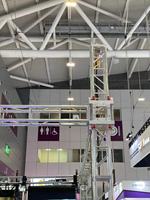Elegante Torre de Elevación Portátil para Line Array de Audio y Altavoces, Truss de Aleación de Aluminio Cuadrado y Triangular para Escenarios, Eventos y Conciertos con Certificación TUV