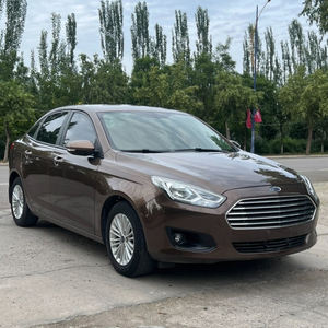 <span class=keywords><strong>Ford</strong></span> <span class=keywords><strong>Escort</strong></span> <span class=keywords><strong>Berlina</strong></span> con Cambio Automatico, Motore Turbo, Interni in Pelle, Cerchi R16, Trazione Anteriore, Guida a Sinistra - Product Image 2