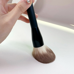 Brocha para polvos sueltos de tendencia, brochas de abanico redondas individuales para cosméticos faciales extra grandes, venta al por mayor, la brocha de maquillaje <span class=keywords><strong>más</strong></span> vendida - Product Image 4