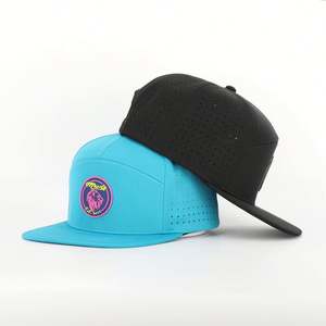 Gorra Deportiva Snapback Unisex Personalizada BSCI de Alta Calidad con 7 Paneles, Visera Plana, Parche de Goma PVC con Logotipo, Impermeable, con Imagen Perforada con Láser - Product Image 1