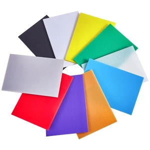 Feuille de <span class=keywords><strong>polycarbonate</strong></span> PC feuille creuse usine panneau de toit Double <span class=keywords><strong>plaque</strong></span> en plastique <span class=keywords><strong>transparente</strong></span> à deux couches - Product Image 3