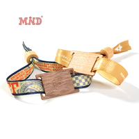 Bracelet écologique 13.56MHZ personnalisé carte en bois fermoir en bambou tissu tissé bracelet RFID pour les événements