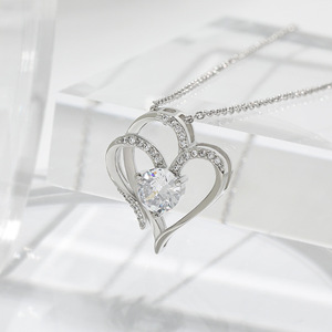 Collar con Colgante de Corazón de Plata de Ley 925 de Kingcome, Regalo de San Valentín para Mujeres y Niñas - Product Image 2