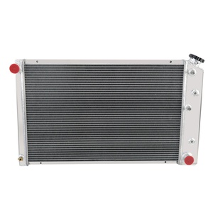 BENOS <span class=keywords><strong>AUTO</strong></span> PARTS Radiatore a <span class=keywords><strong>4</strong></span> File per Chevy Camaro 1970-1981 Monte Carlo / 1978-87 Impala El Camino Racingau - Product Image 1