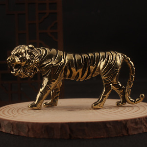 Adorno Decorativo de Tigre de Latón, Bronce Antiguo, para Hogar u Oficina, Diseño Tradicional del Zodiaco Chino - Product Image 1