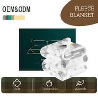 Adorable couverture pour bébé en flanelle de polyester à imprimé étoiles et nuages, douce, chaude, confortable, quatre saisons, écologique, portable pour lit bébé et poussette