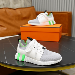 รองเท้าผ้าใบลำลองผู้ชาย ดีไซน์เรียบหรู วัสดุผสมคุณภาพสูง พื้นรองรับแรงกระแทกได้ดี ทนทาน ใช้ได้ทุกฤดู - Product Image 2