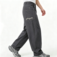 Pantalon cargo tissé à jambe large et coupe incurvée avec broderie personnalisée - Pantalon utilitaire multi-poches à coupe ample pour le streetwear masculin