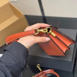 Sacs à main pour filles, vente directe d'usine 2025, nouveau design, chaîne Saint, franges, marque de luxe, sac pour femmes - Product Image 5