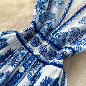 Robe d'été de qualité supérieure, style luxe léger bleu et blanc, col en V, sans manches, imprimé porcelaine - Product Image 6