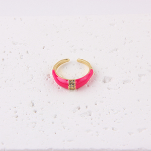 Thiết kế mới tùy chỉnh <span class=keywords><strong>Pave</strong></span> kim cương pha lê mở vòng sang trọng Epoxy trắng đen đầy màu sắc Men <span class=keywords><strong>Brass</strong></span> Vòng - Product Image 5