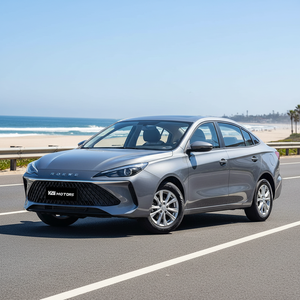 Nouvelle Roewe i5 2026 de Qualité Export, 1.5L Manuelle 5 Vitesses, Faible Consommation 5.98L, Écran LCD, Conduite à Gauche, Essence, Berline Sombre R16 - Product Image 1