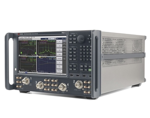Analyseur de réseau micro-ondes Keysight / Agilent N5242B PNA-X - Product Image 2