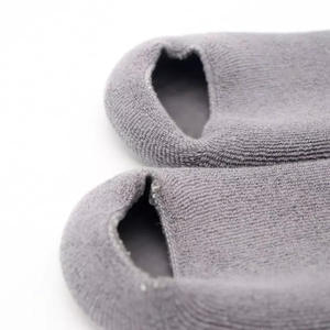 جوارب من السيليكون جل ترطيب للاستخدام اليومي جوارب عناية بكاحل بطول القدم مع شعار للجسم والكفة بتصميم غير كعب مشطوب - Product Image 2