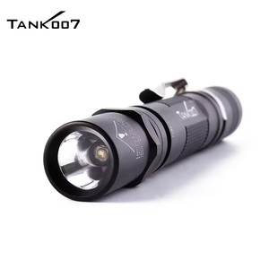 Linterna UV de Aluminio Tank007 AA02 de 365 nm, Linterna NDT, Linterna <span class=keywords><strong>Ultravioleta</strong></span> <span class=keywords><strong>Forense</strong></span> CSI, <span class=keywords><strong>Luz</strong></span> <span class=keywords><strong>Ultravioleta</strong></span> Recargable - Product Image 1