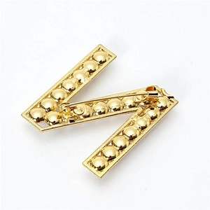 La migliore vendita Unisex nome iniziale elegante lettera spilla di perle parola modesta grandi gioielli alfabeto femminile per regalo di festa di nozze - Product Image 2