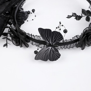 Accesorio de Disfraz de Halloween Pafu, Diadema Floral Gótica, Diadema con Rosas Artificiales Negras y Mariposas, Diadema con Velo de Tul Gótico Oscuro - Product Image 3