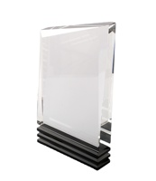 Plaque de récompense rectangulaire en cristal avec base noire à plusieurs niveaux