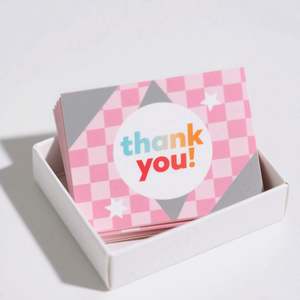 การ์ดธุรกิจกระดาษแข็งพิมพ์ลายโลโก้ฟอยล์ทองคุณภาพสูงแบบกำหนดเอง พร้อมการ์ดขอบคุณขนาดเล็ก ออกแบบเองได้ - Product Image 5