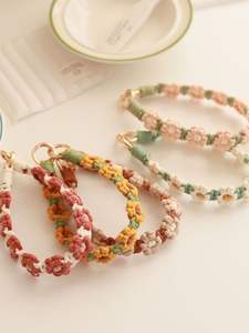 Cinturino da Polso Intrecciato a Mano Puro Bonie Brand 30cm con Design a Fiori Margherita, Catena per Cellulare, Portachiavi a Doppia Testa, Cordino - Product Image 3