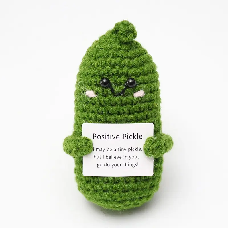 Vente en gros mini poupée amusante faite à la main animaux positifs légumes mignon laine drôle tricoté jouets positifs