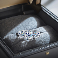 Bague en argent sterling S925 avec trois diamants, mode luxe léger, 4 carats de moissanite, pour femmes, bagues de fiançailles et de mariage