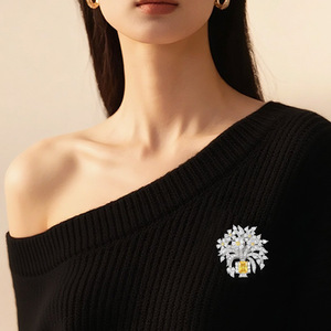 Broches de mariage ZX en forme de panier floral, plaqué or jaune diamant, design ethnique, élégance et raffinement, accessoires de créateur, placage - Product Image 3