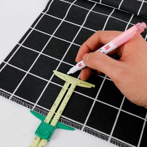 Règle de couture 5-en-1, jauge de mesure pour patchwork et quilting, règle de tailleur, jauge coulissante en aluminium et plastique - Product Image 4