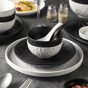 <span class=keywords><strong>Set</strong></span> di Stoviglie in <span class=keywords><strong>Porcellana</strong></span> Moderna Nordica Resistente con Texture Rocciosa, Ciotole e <span class=keywords><strong>Piatti</strong></span> Bianchi e Neri per Hotel e Ristoranti - Product Image 4