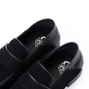 Chaussures en cuir suédé pour hommes pour le bureau formel, décontracté et professionnel. Mocassins. Chaussures de marque pour hommes. Chaussures personnalisées pour hommes. - Product Image 3